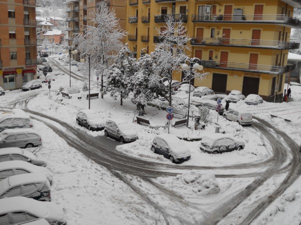 nevicata-lunedi-6-febbraio-piazza-cassese